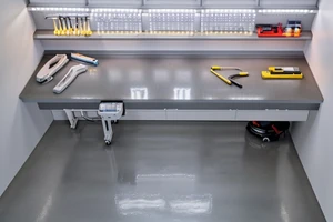 Quel est le meilleur revêtement de sol pour un garage propre et résistant ?